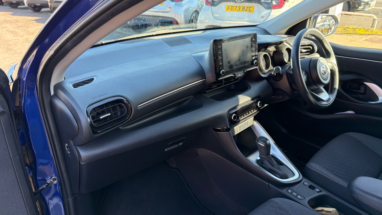 Toyota Yaris 1.5 Hybrid Design 5dr CVT Hybrid Hatchback